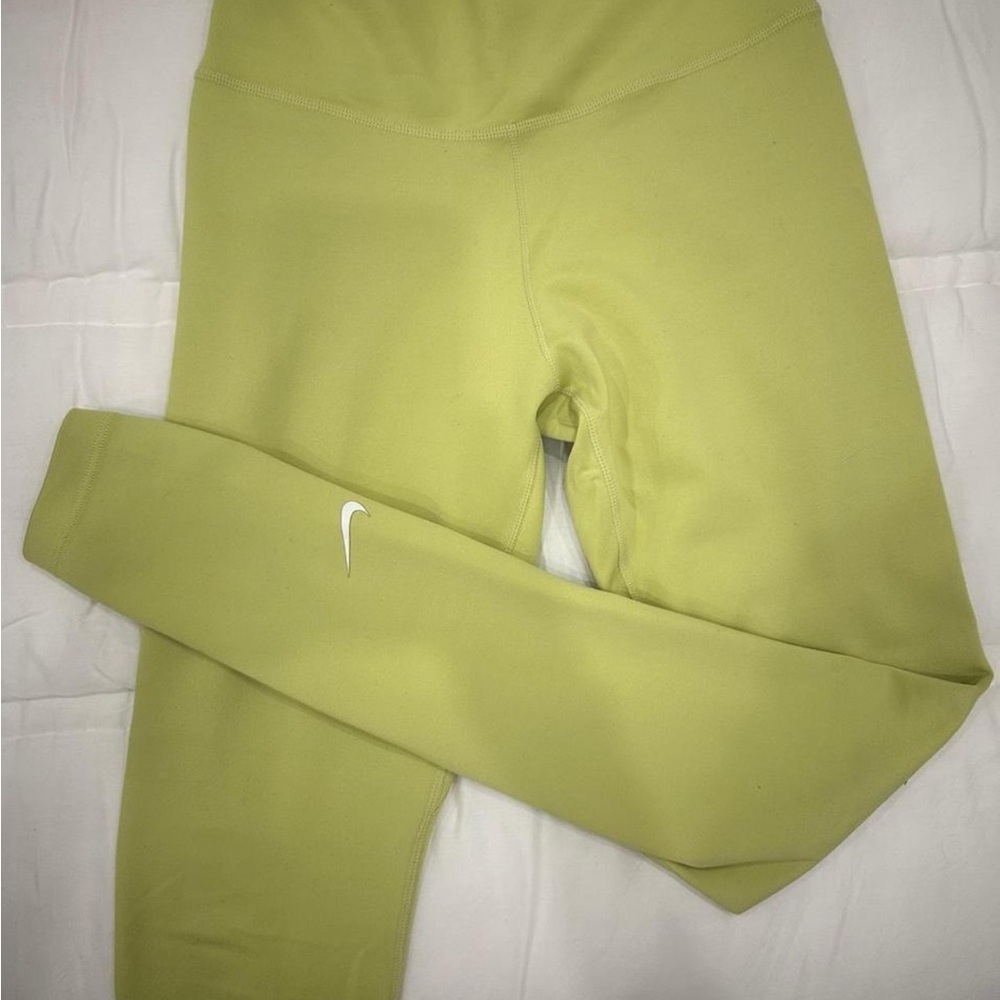 Nike Green Leggings Athletic Stretch